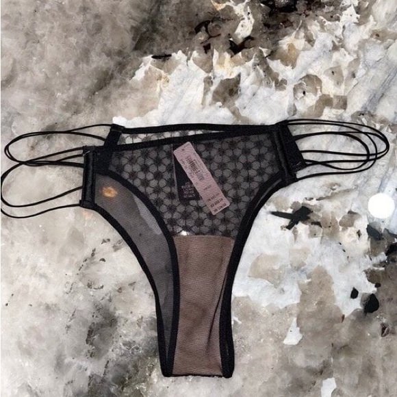 Victoria's Secret Black and Tan Panty - Picture 4 of 7